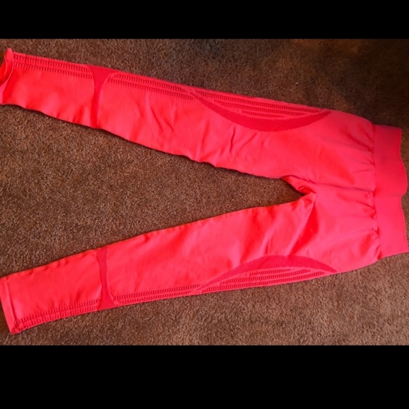 Fabletics Demi Lovato Scarlette high waist legging - Picture 6 of 7
